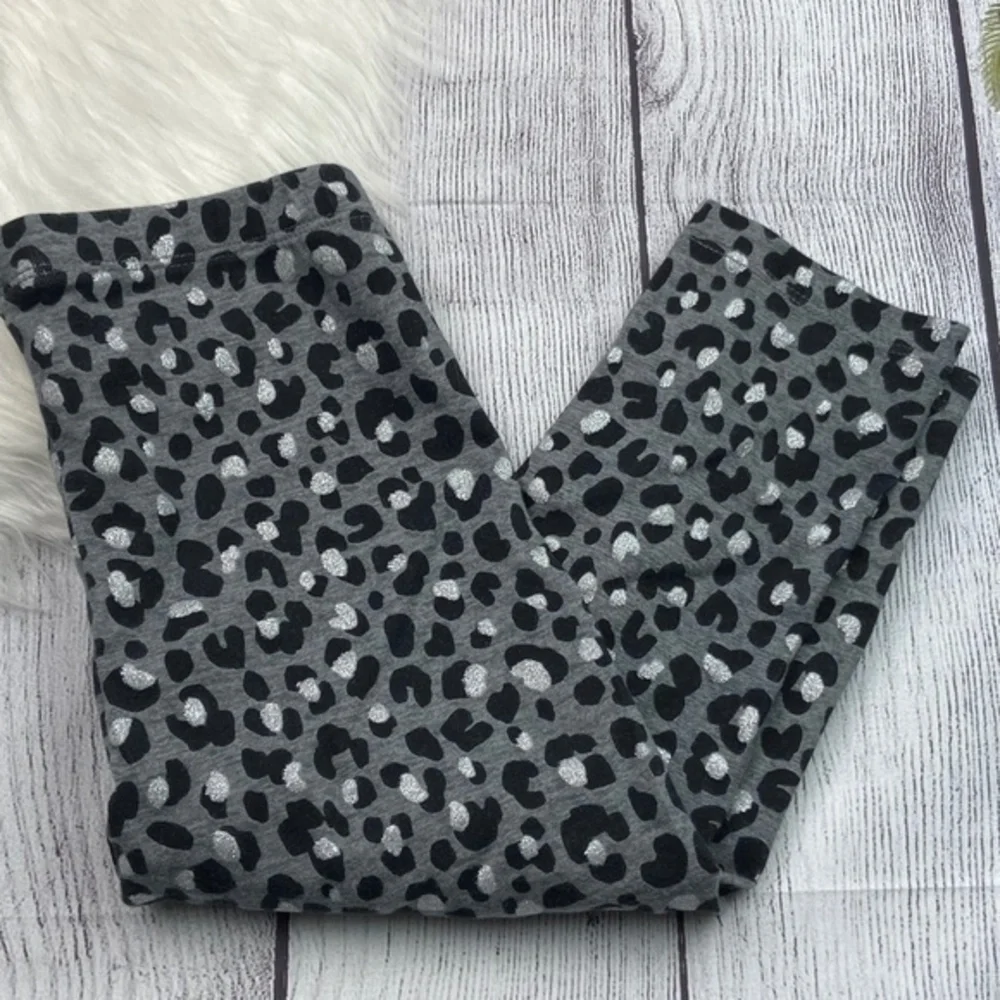 The Childrens Place Capri Legging Pants Girls Size S Leopard Print Gray Black